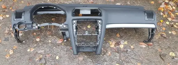 Skoda Octavia Mk2 (1Z) Dashboard 1Z1857091A 1Z1857007B