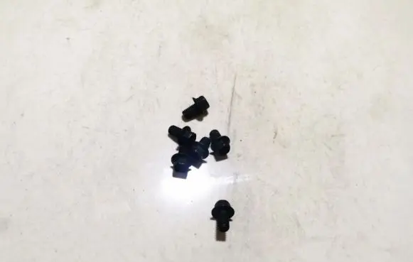 Nuts/bolts
