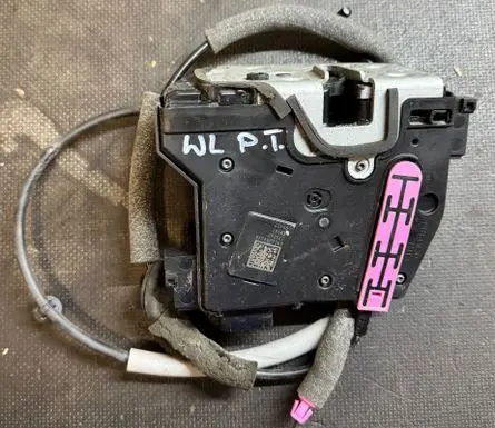 Jeep Grand Cherokee WL Rear door lock 68366542AB 00422 17236D
