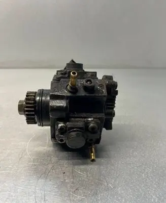 Renault Trafic II (X83) Fuel injection high pressure pump 8200950493
