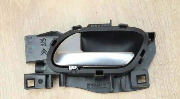 Peugeot 508 Rear door interior handle