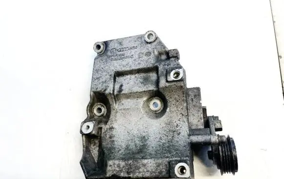 Audi A4 S4 B6 8E 8H Engine mounting bracket 038260885c