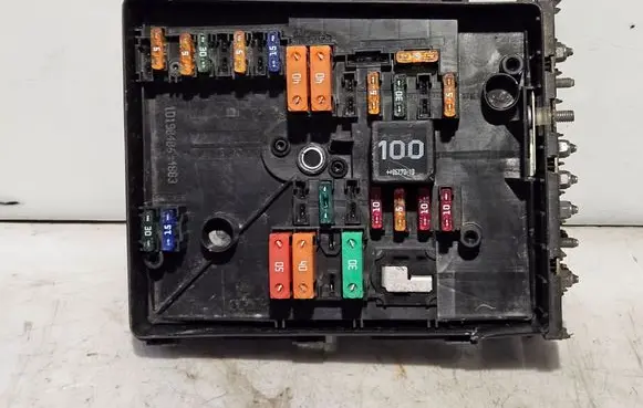 Volkswagen Caddy Fuse module 1K0937125A 1D190406