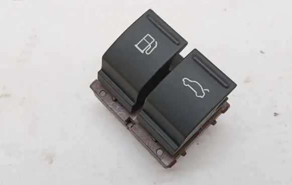 Volkswagen PASSAT B6 Tailgate/boot open switch button 3C0959903B
