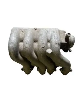 Volkswagen Golf III Intake manifold 028129713H