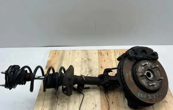 Honda CR-V Front wheel hub spindle knuckle