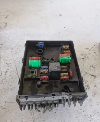 Volkswagen Caddy Fuse box set 1K0937125D 017183073