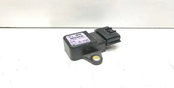 Nissan X-Trail T30 ESP acceleration yaw rate sensor 479308H300