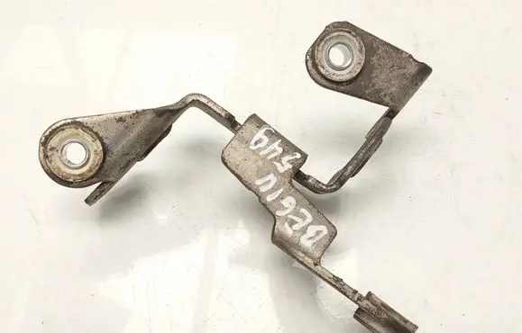 Ford Focus Gear shift cable bracket AV6R7474HD
