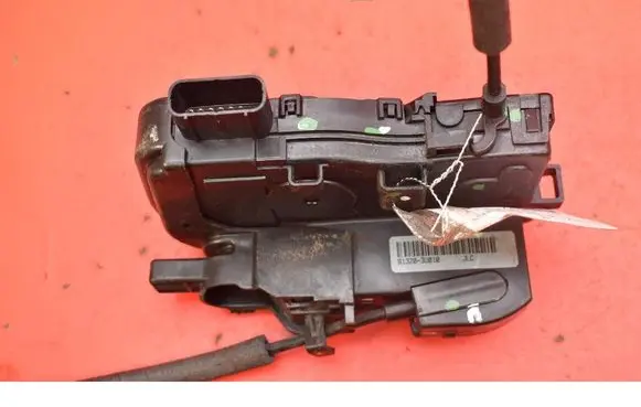 KIA Sportage Front door lock 813203U010