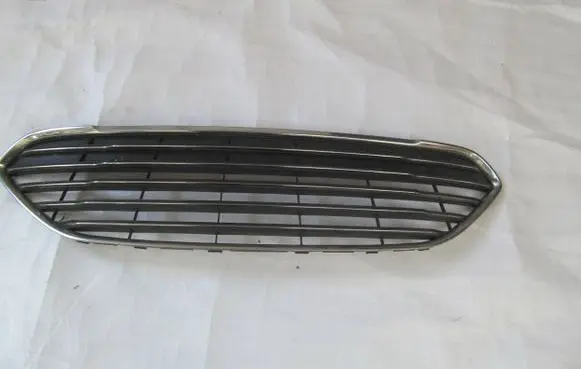 Ford Fiesta Front bumper upper radiator grill C1BB17B968A