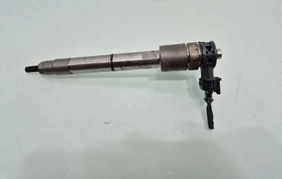 Fuel injector