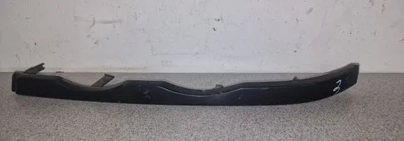 BMW 3 E46 Under headlight/headlamp trim 8208481