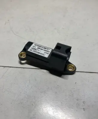 Audi A3 S3 8L Airbag deployment crash/impact sensor 8L0959643C 023090DCM8TC 180602