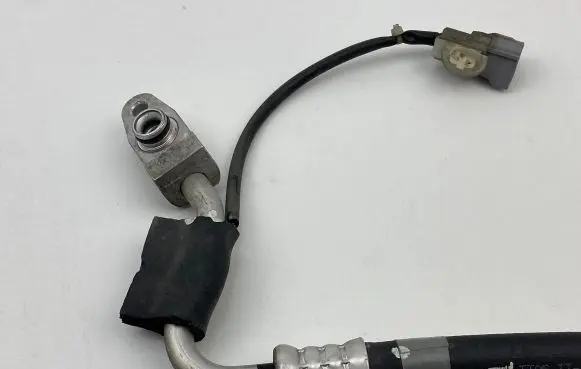 Toyota Prius Prime Air conditioning (A/C) pipe/hose