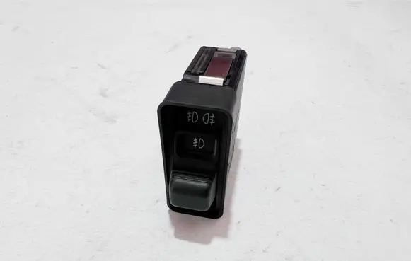 BMW 8 E31 Fog light switch 61318351238 8351238