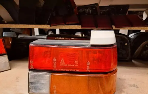 Mazda 626 Rear/tail lights 0436832 0436832R