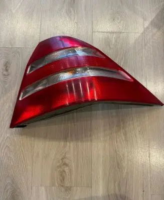 Mercedes-Benz S W220 Rear/tail lights A2208200264 K42130 255002