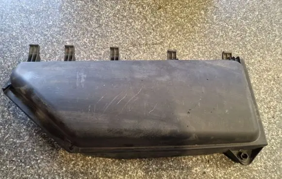 BMW 5 E60 E61 Air filter box cover 