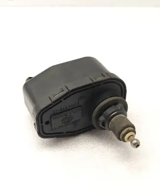 Volkswagen Golf III Headlight level adjustment motor 165941295 00437540