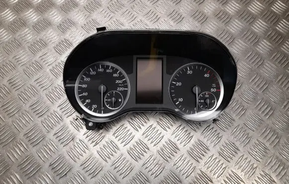 Mercedes-Benz V Class W447 Speedometer (instrument cluster) A4479006808