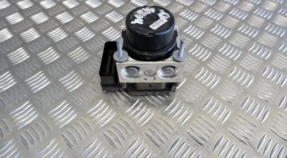 Toyota Yaris ABS Pump 445400D020 895410D100