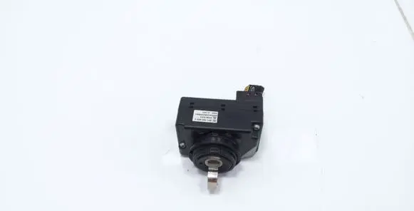 Volkswagen Touran I Engine start stop button switch 3DO905865C