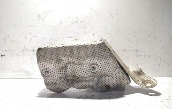 Volvo XC60 Heat shield in engine bay 30757296