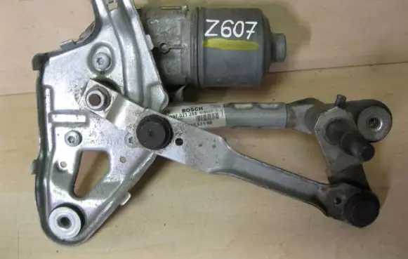 Peugeot 3008 II Wiper motor 9671062180 Z607