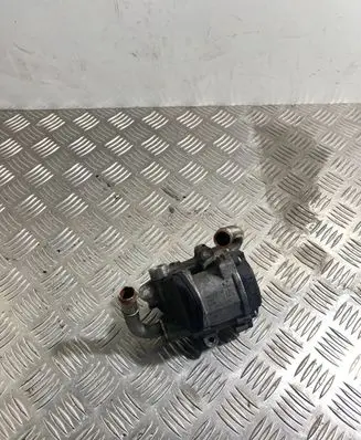 Volkswagen Touran III EGR valve 04L131501R