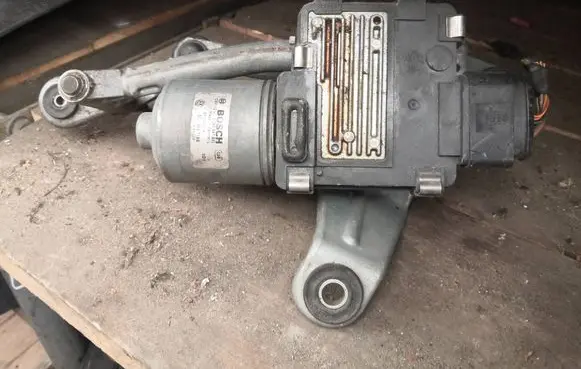 Volkswagen Phaeton Wiper motor 0390241923 3D1955119B