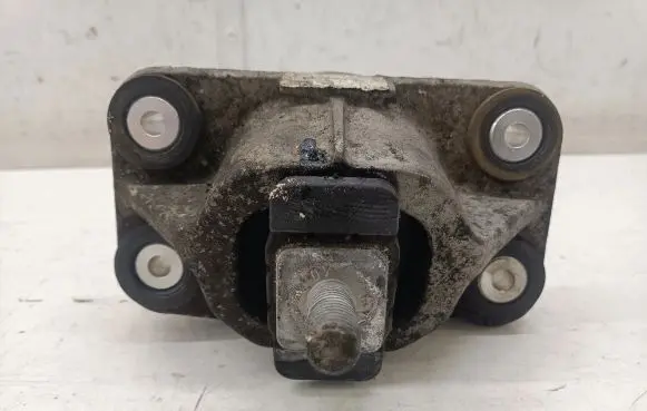 Land Rover Range Rover Sport L494 Engine mount bracket