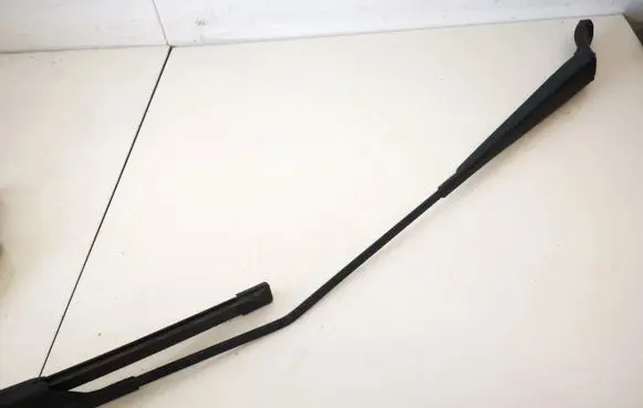 Renault Twingo II Front wiper blade arm 288803090r