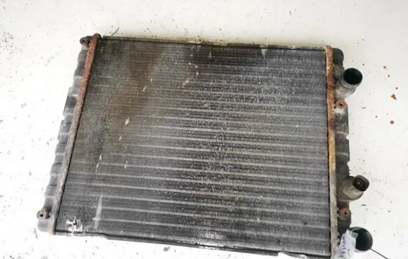 Volkswagen Polo III 6N 6N2 6NF Coolant radiator