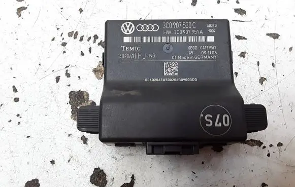 Volkswagen PASSAT B6 Gateway control module