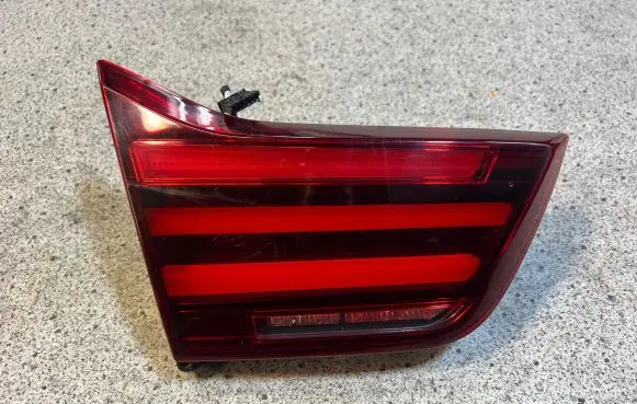 BMW M4 F82 F83 Tailgate rear/tail lights 9491587