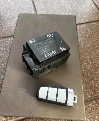 Volkswagen PASSAT B6 Ignition lock 3C0905843Q