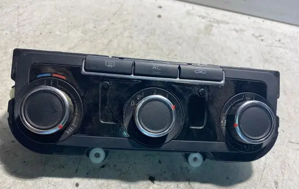 Volkswagen Golf VI Climate control unit 7N0907426K 5HB00975150