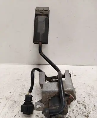 Audi A6 S6 C4 4A Accelerator throttle pedal 4A1721507