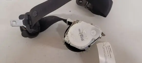 Jaguar XF X250 Front seatbelt