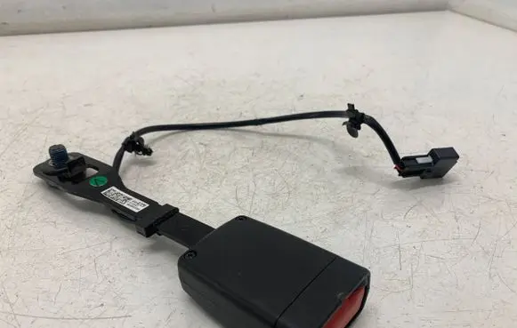 Opel Karl Front seatbelt buckle 42426729