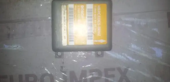 Mercedes-Benz S W140 Airbag control unit/module 0008209726 0285001088