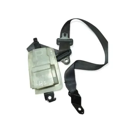 Mitsubishi Pajero Front seatbelt 81R544