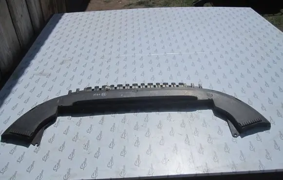 Volvo C30 Front bumper skid plate/under tray 30655409