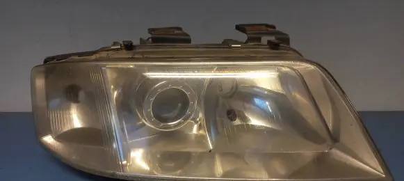 Audi A6 S6 C5 4B Headlight/headlamp 14846600