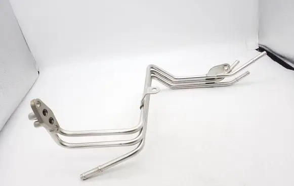 Coolant pipe/hose
