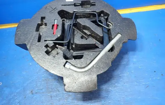 Alfa Romeo 159 Lift Jack 60697772