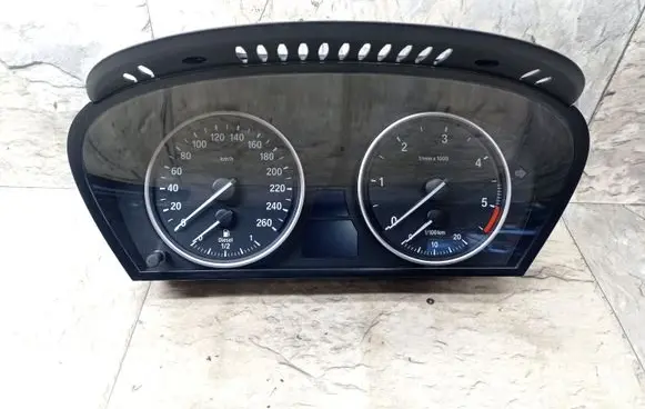 BMW 5 E60 E61 Speedometer (instrument cluster) 9177261 62109177261
