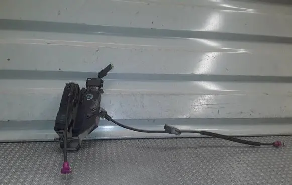 Citroen C3 Picasso Rear door lock 24090158