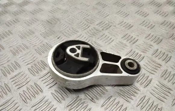 Mini One - Cooper Coupe R56 Engine mount bracket